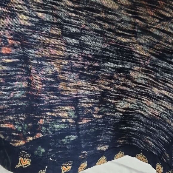 Lucky Brand Persian Carpet Graphic Scoop Neck Short Sleeve Tee Casual Knit Shirt - Picture 10 of 12